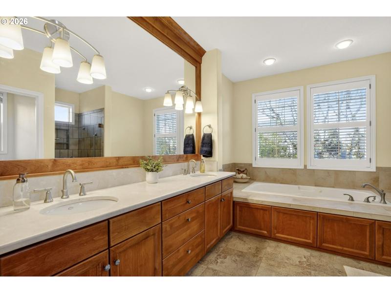 Owner's Suite Bathroom