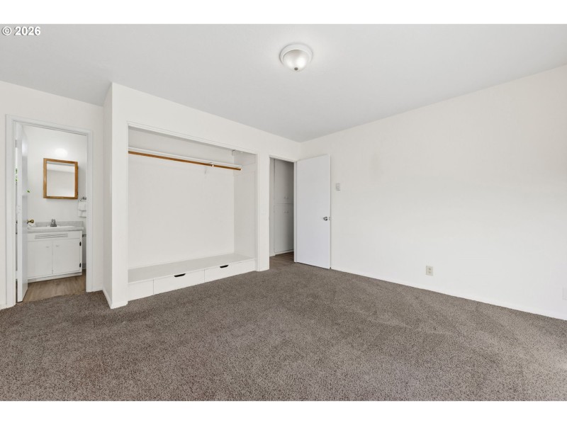 Bedroom, Owner's Suite