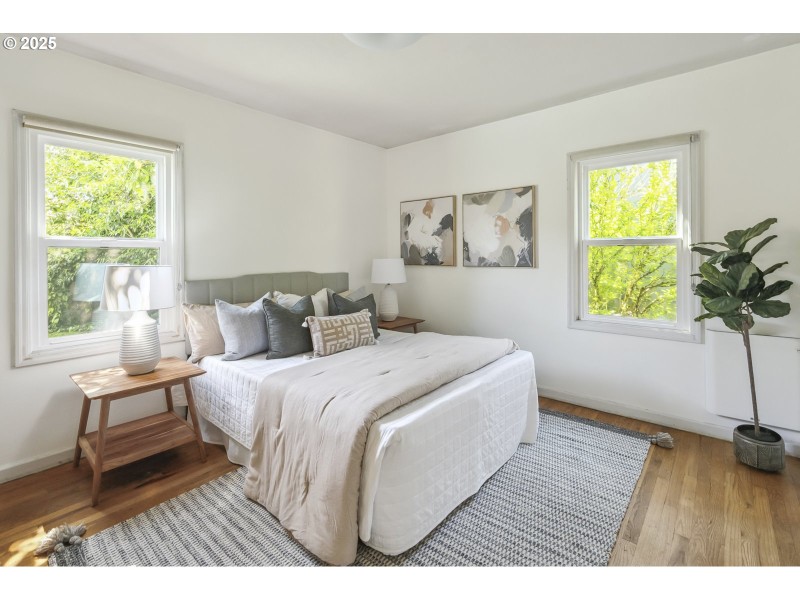 Bedroom, Primary