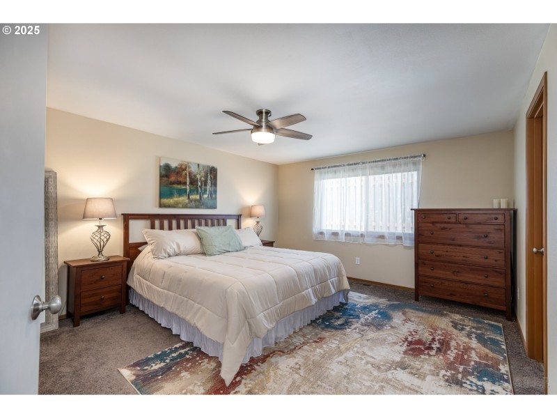 Bedroom, Primary