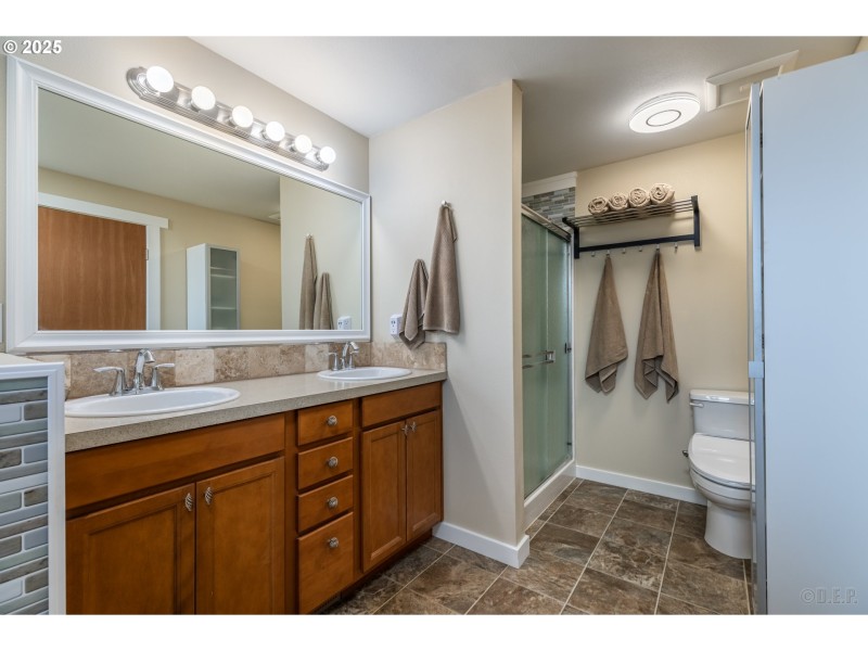Bathroom, Attached