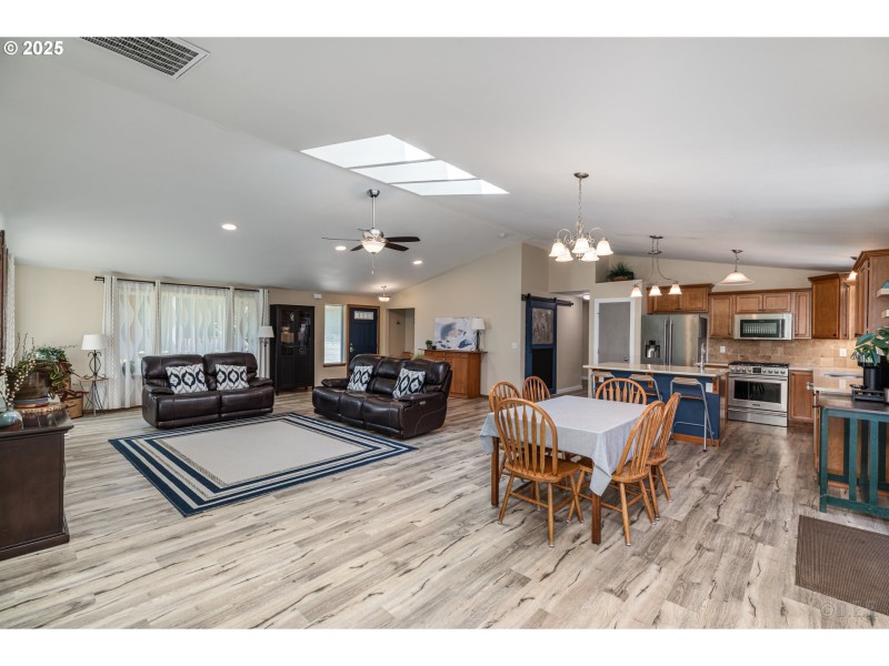 Living Room/Dining Room