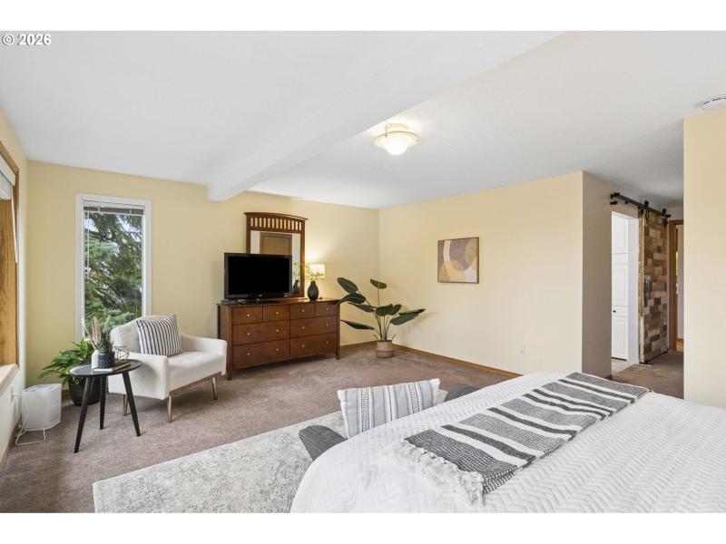 Bedroom, Primary