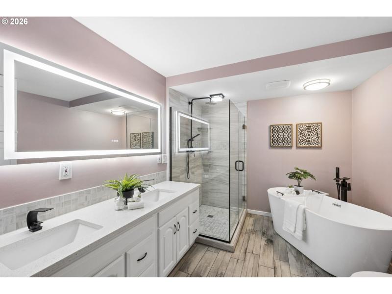 Bathroom, Attached