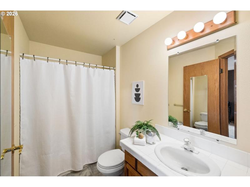 Bathroom, Attached