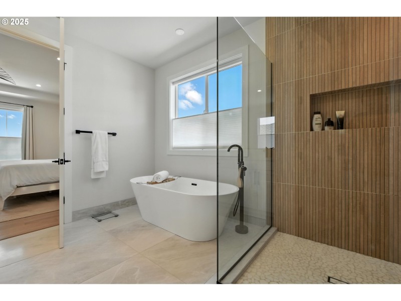Owner's Suite Bathroom