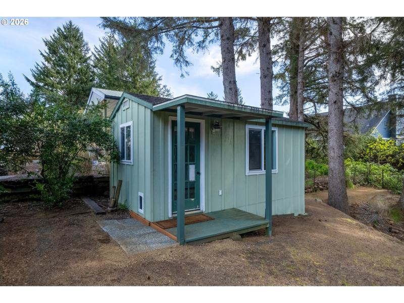 Guest Quarters