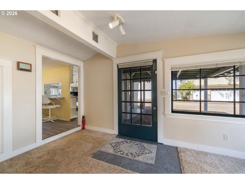 Entrance/Foyer