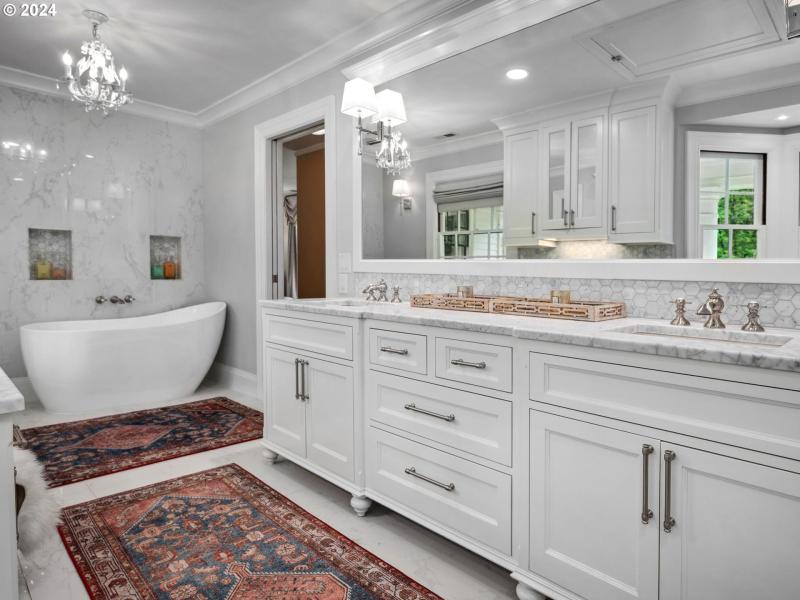 Owner's Suite Bathroom
