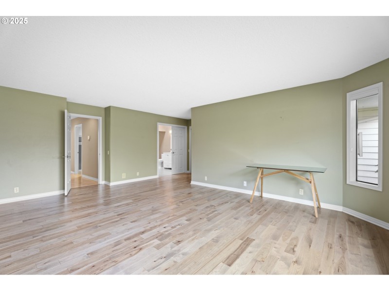 Bedroom, Primary