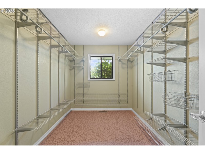 Bedroom, Primary