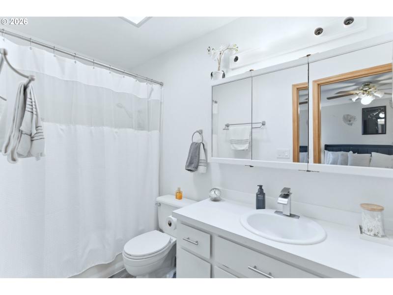 En Suite Bathroom