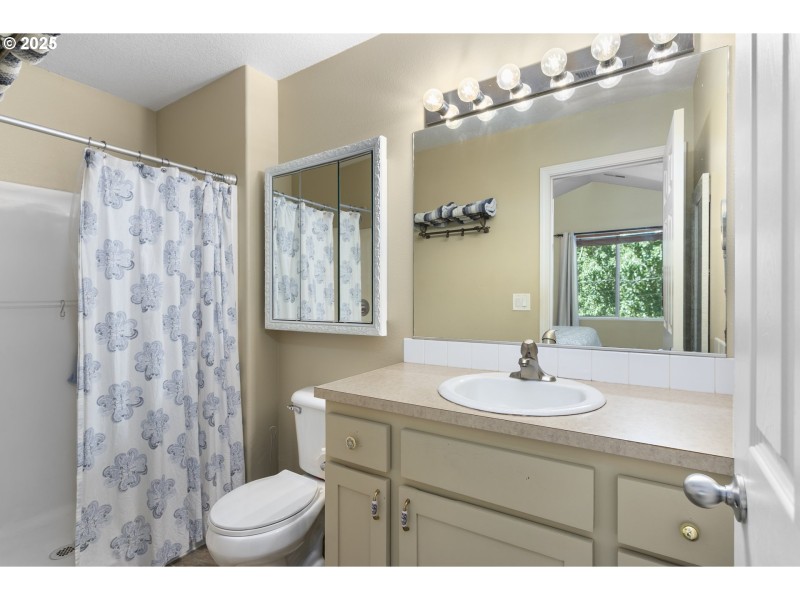 Bathroom, Attached