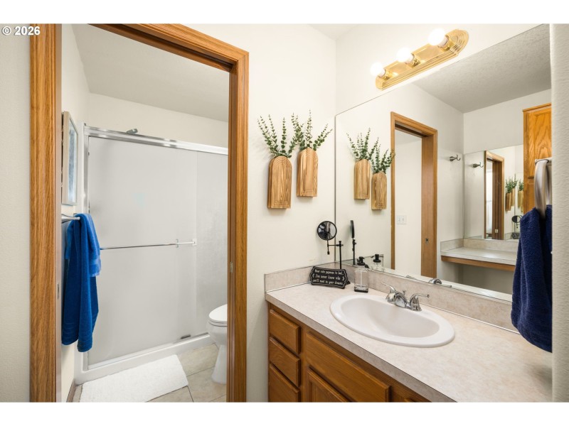 Bathroom, Attached