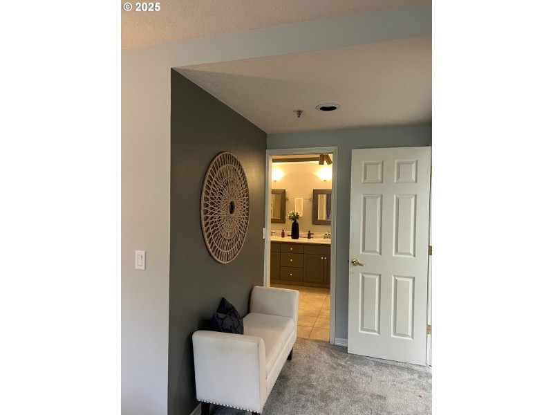 Bedroom, Primary