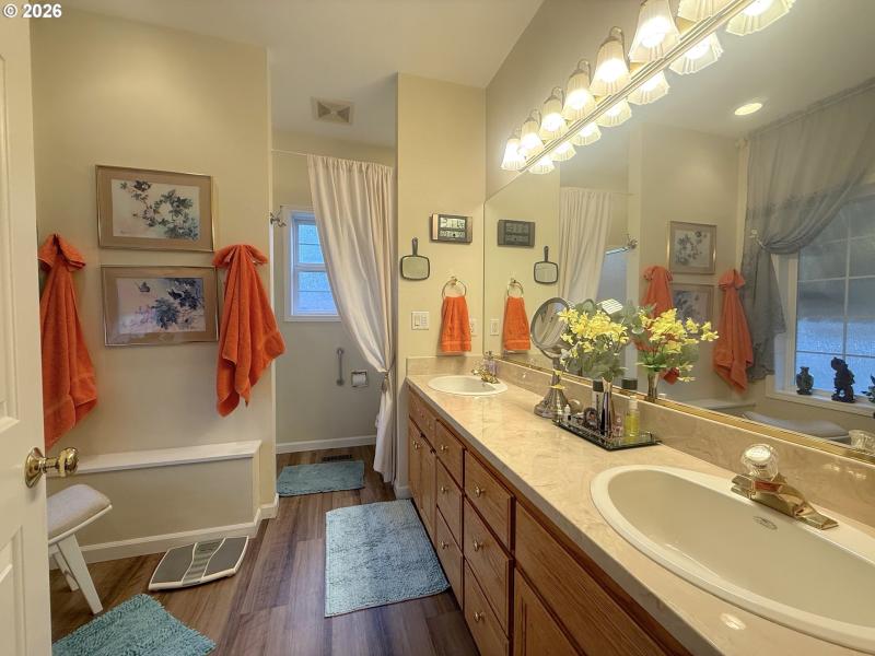 Owner's Suite Bathroom