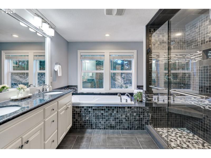 Owner's Suite Bathroom