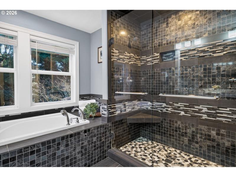 Owner's Suite Bathroom