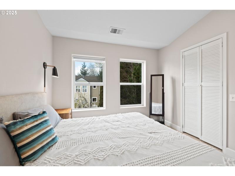 Bedroom, Primary