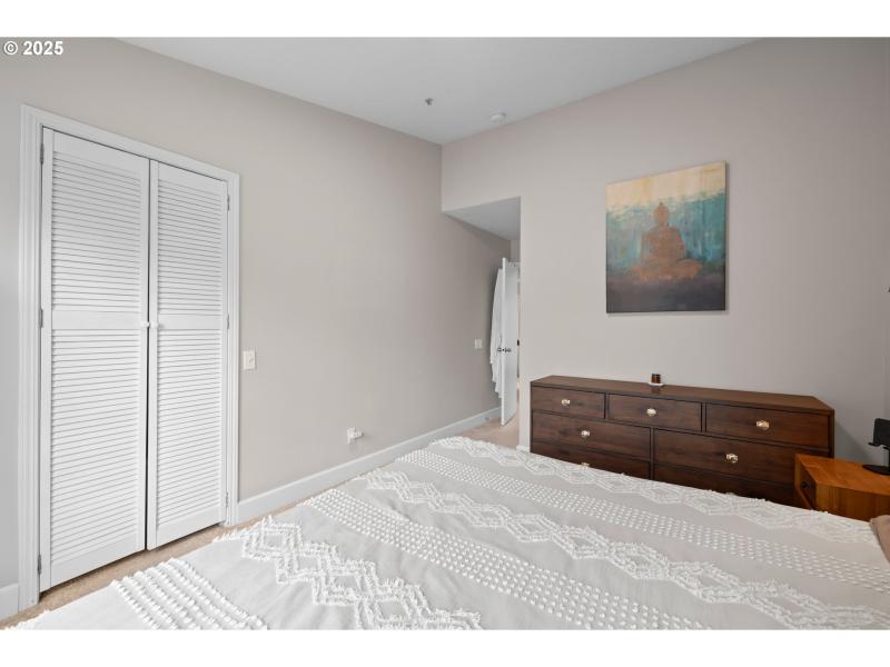 Bedroom, Primary