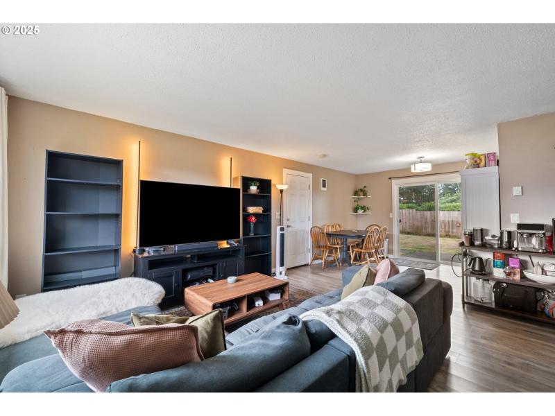 Living Room/Dining Room