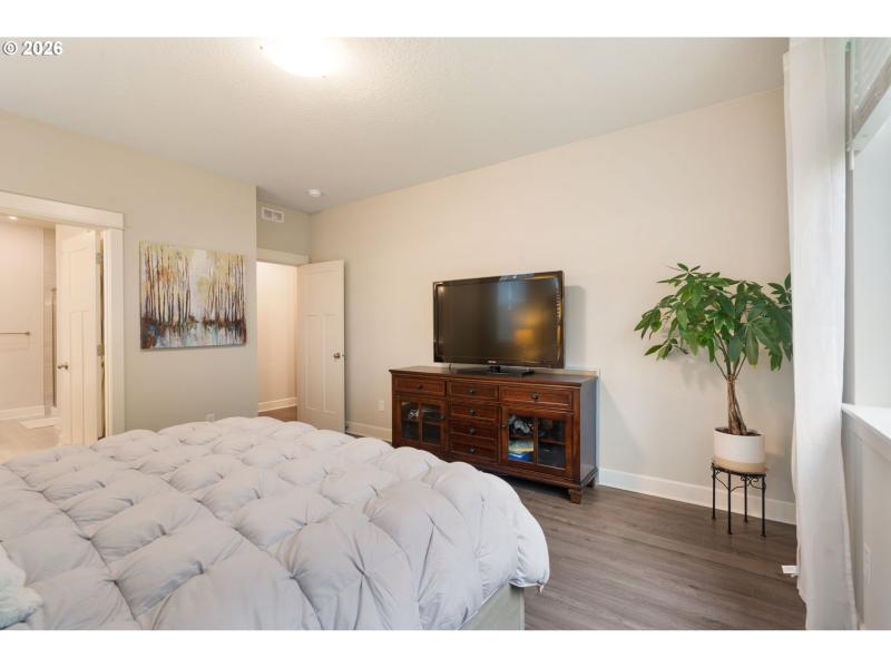 Bedroom, Primary