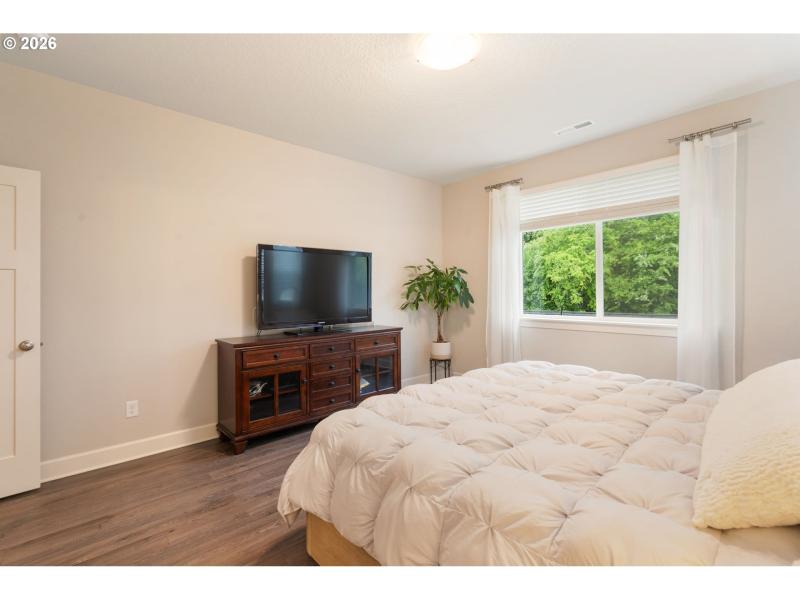 Bedroom, Primary