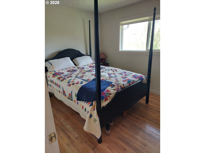 Bedroom, Primary