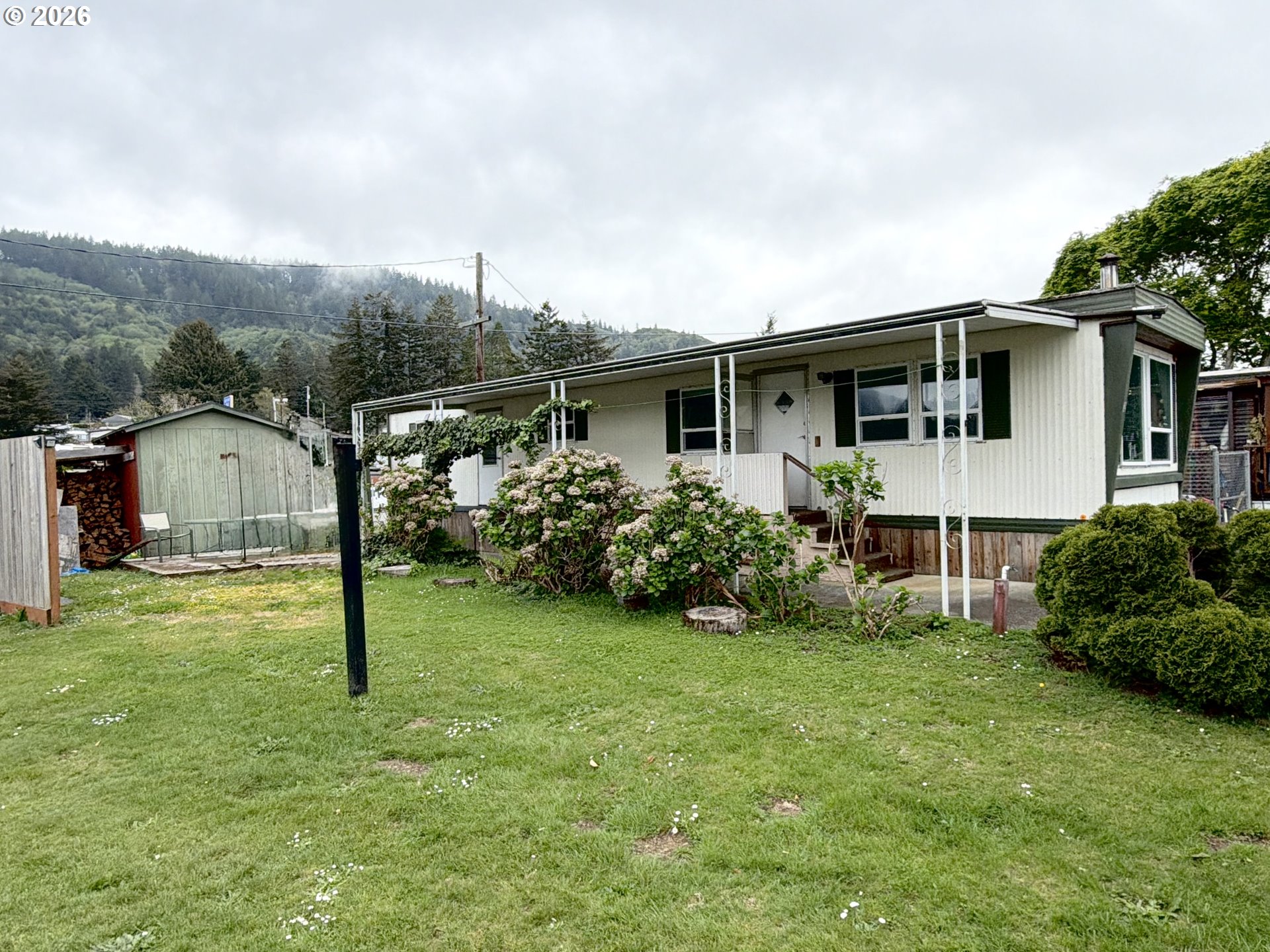 16345 GROOTENDORST LN, Brookings, OR 97415