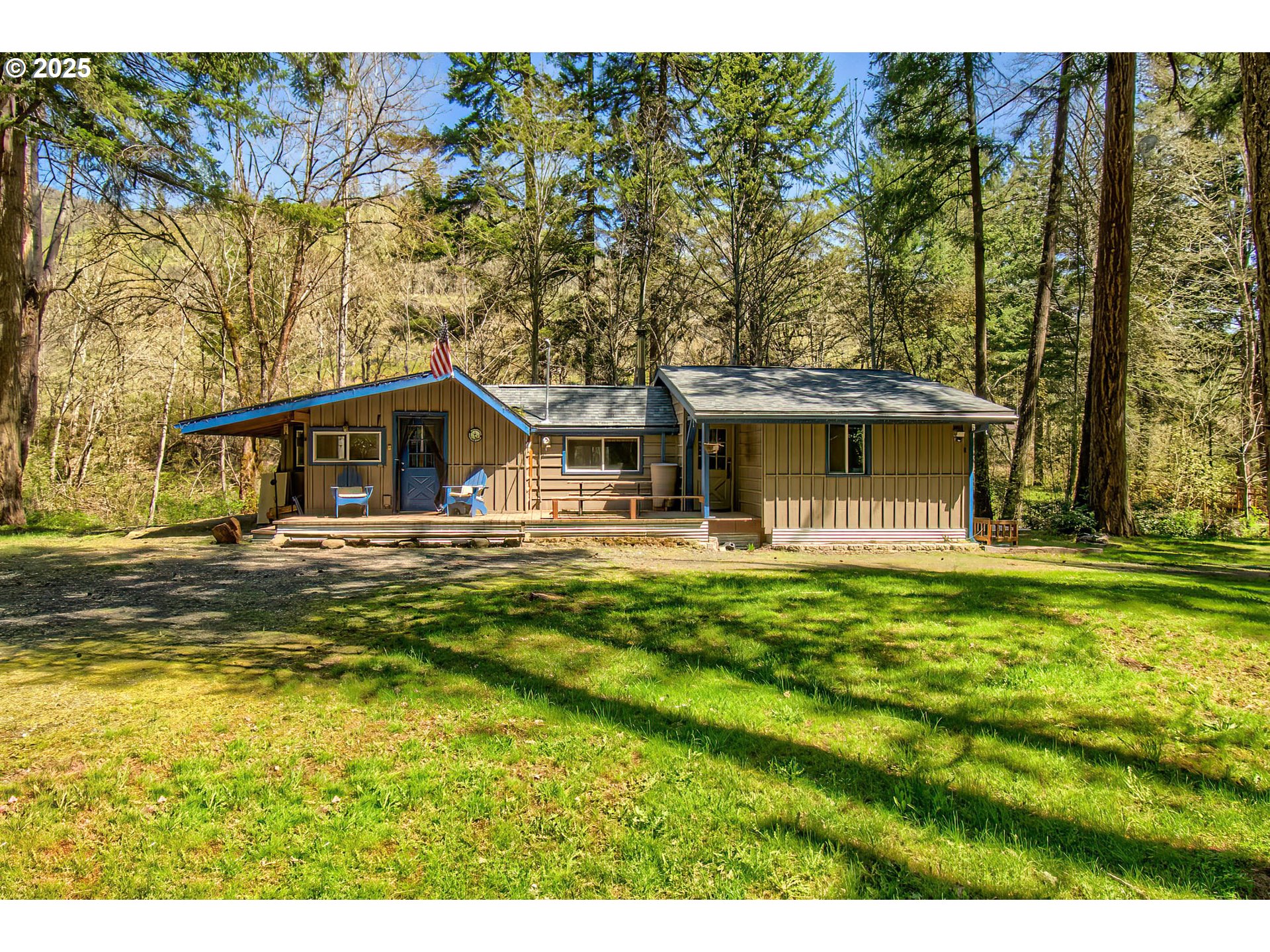625 WILSON RD, Mosier, OR 97040