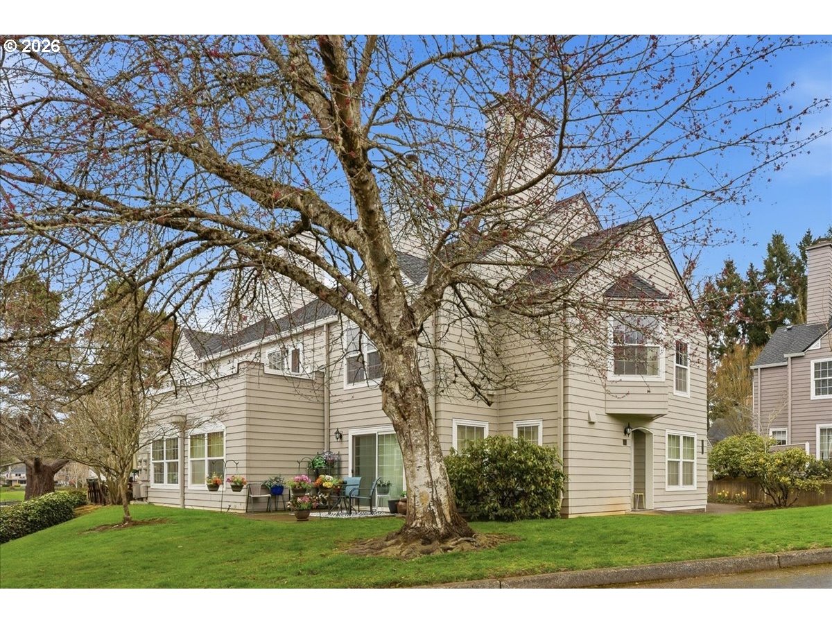 8445 CURRY DR, Wilsonville, OR 97070