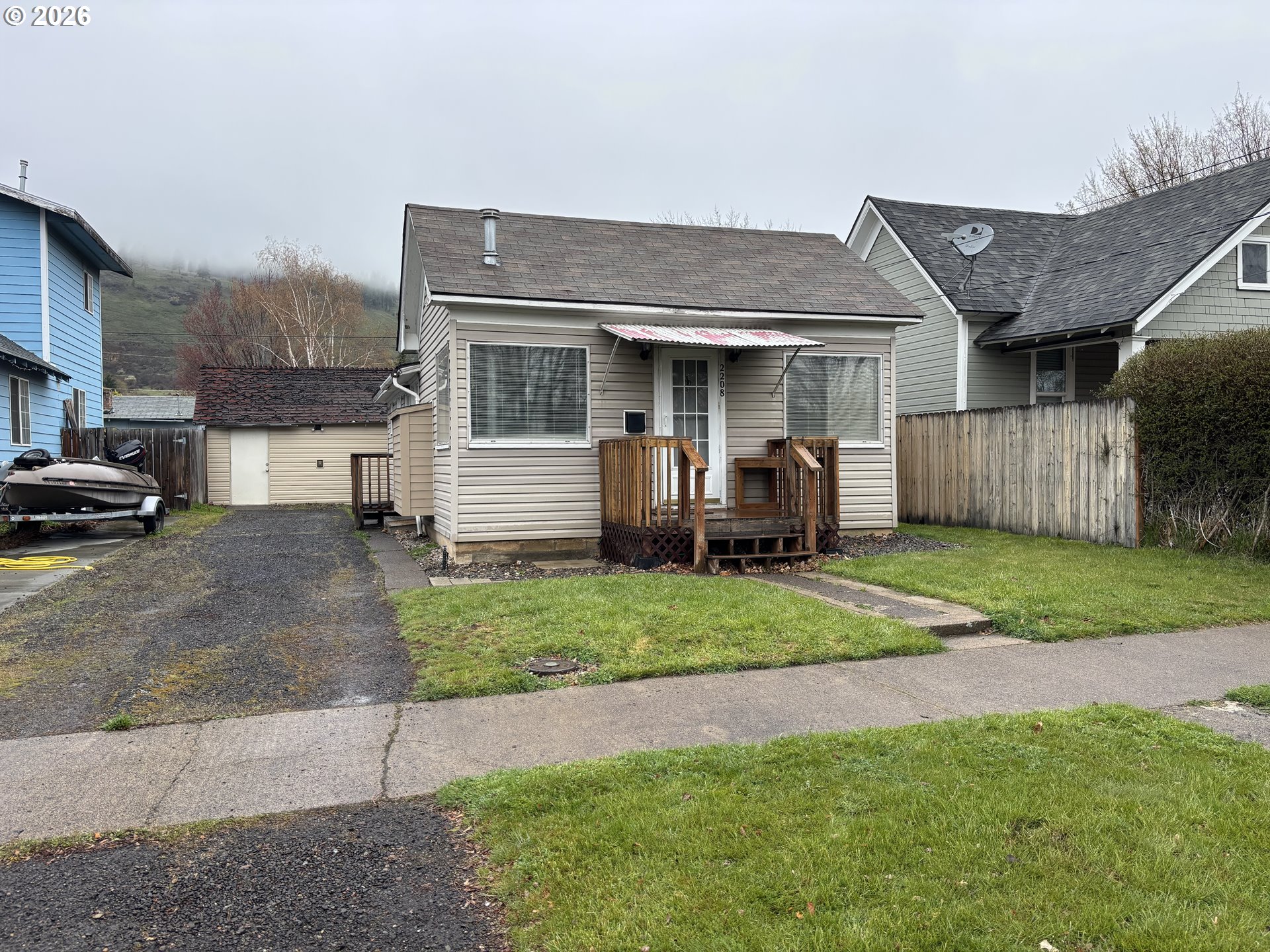 2208 CEDAR ST, LaGrande, OR 97850