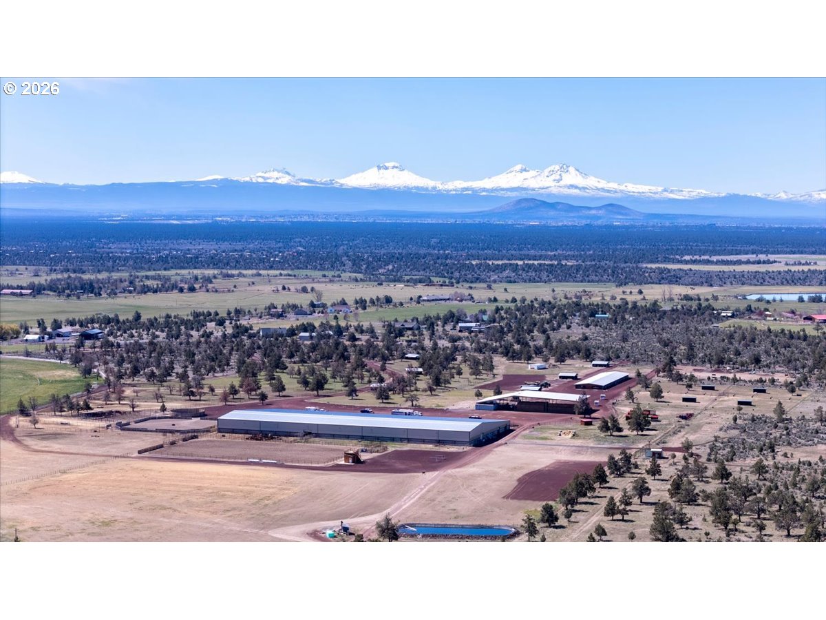11997 CORNETT LOOP, PowellButte, OR 97753