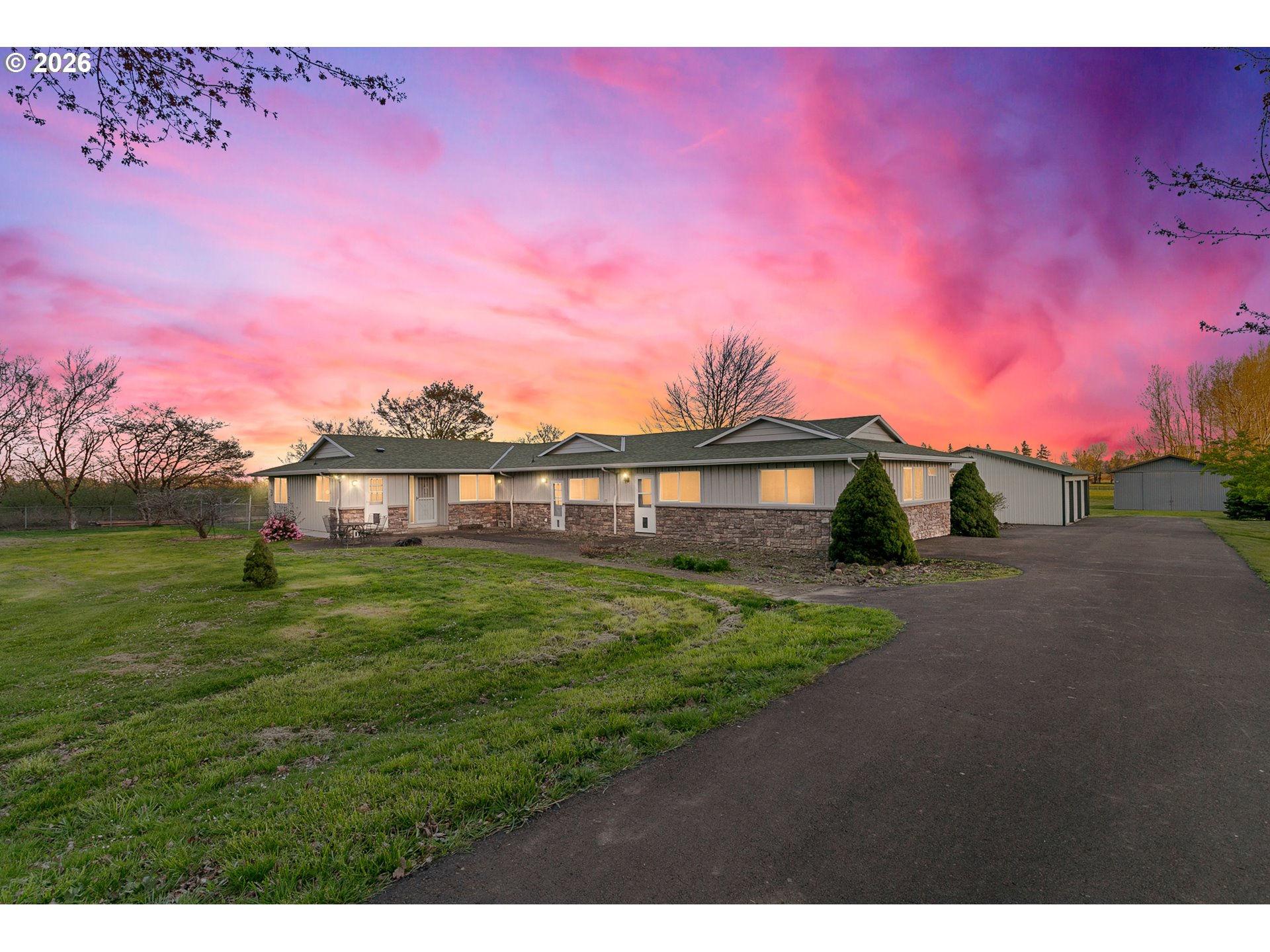 10418 CHAMPOEG RD, Aurora, OR 97002