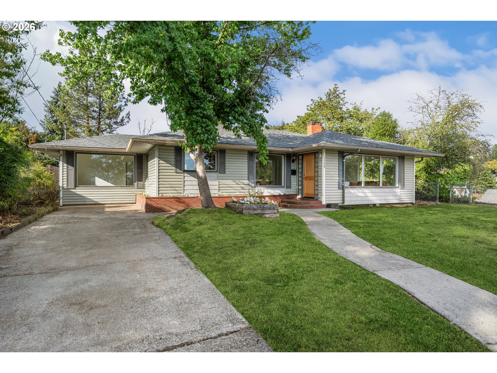 1166 KLAMATH AVE, Roseburg, OR 97470
