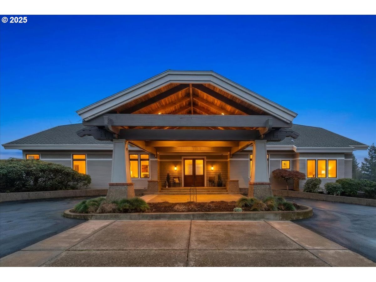3252 MOUNT KUEBLER DR, Salem, OR 97302