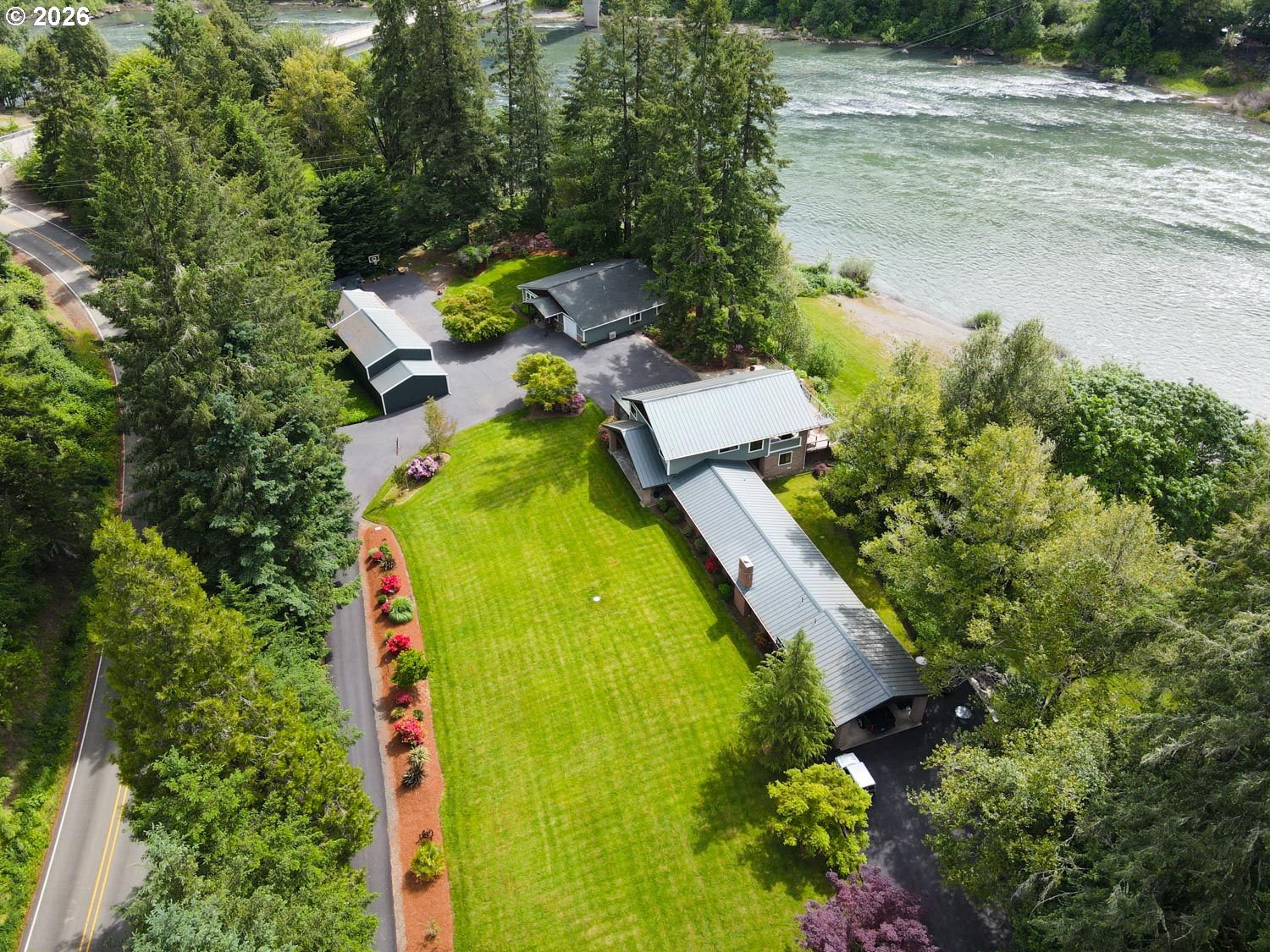 132 COUGAR CREEK RD, Oakland, OR 97462