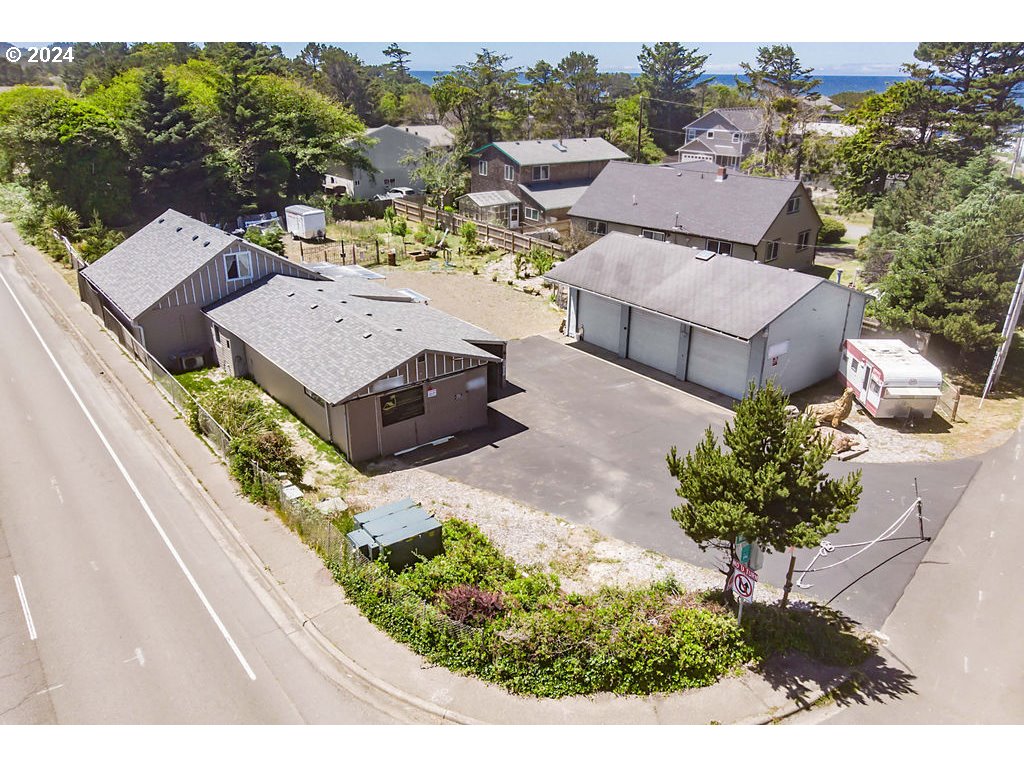 20 WILLOW ST, DepoeBay, OR 97341