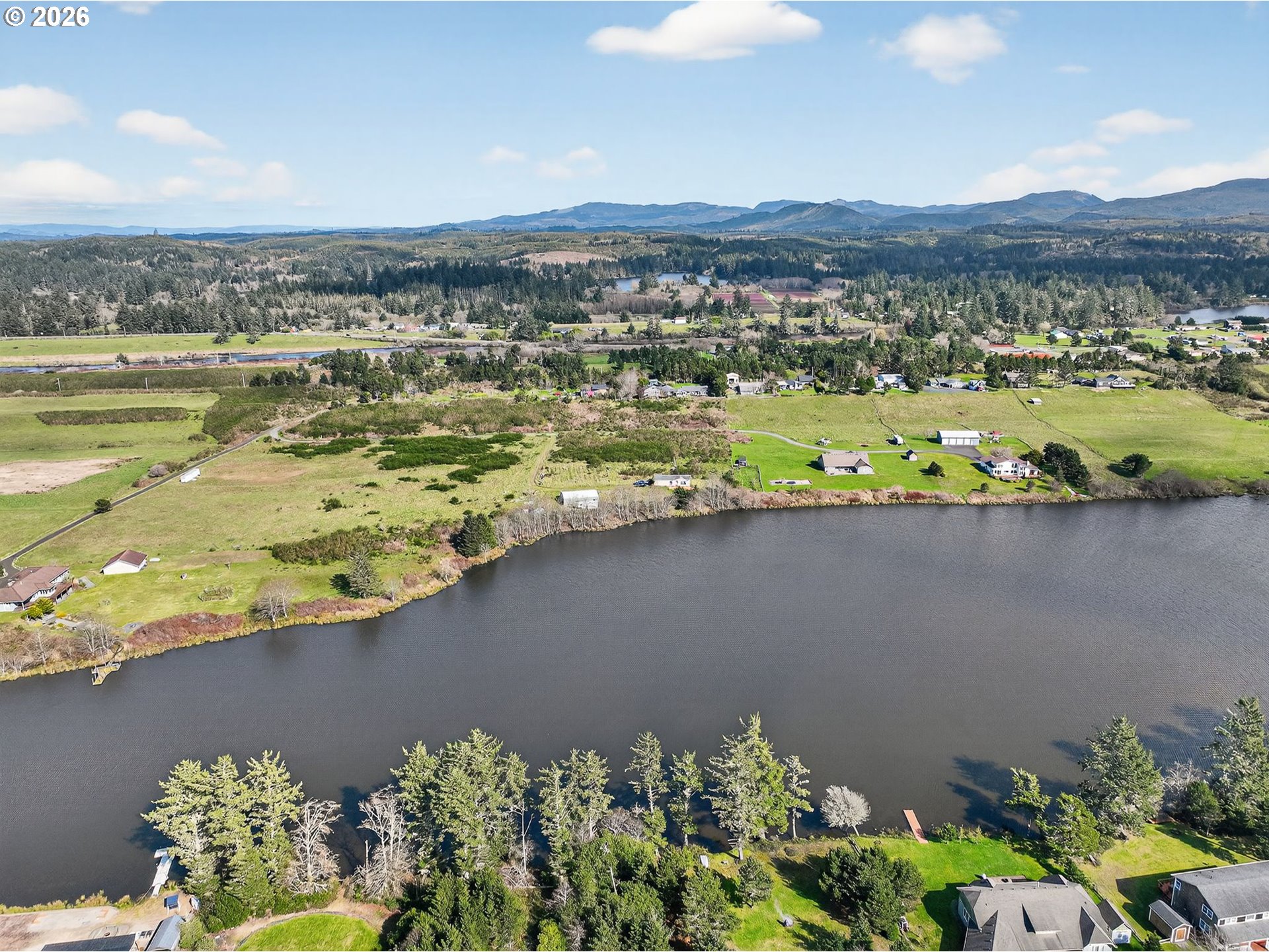 89953 SEALES RD, Warrenton, OR 97146