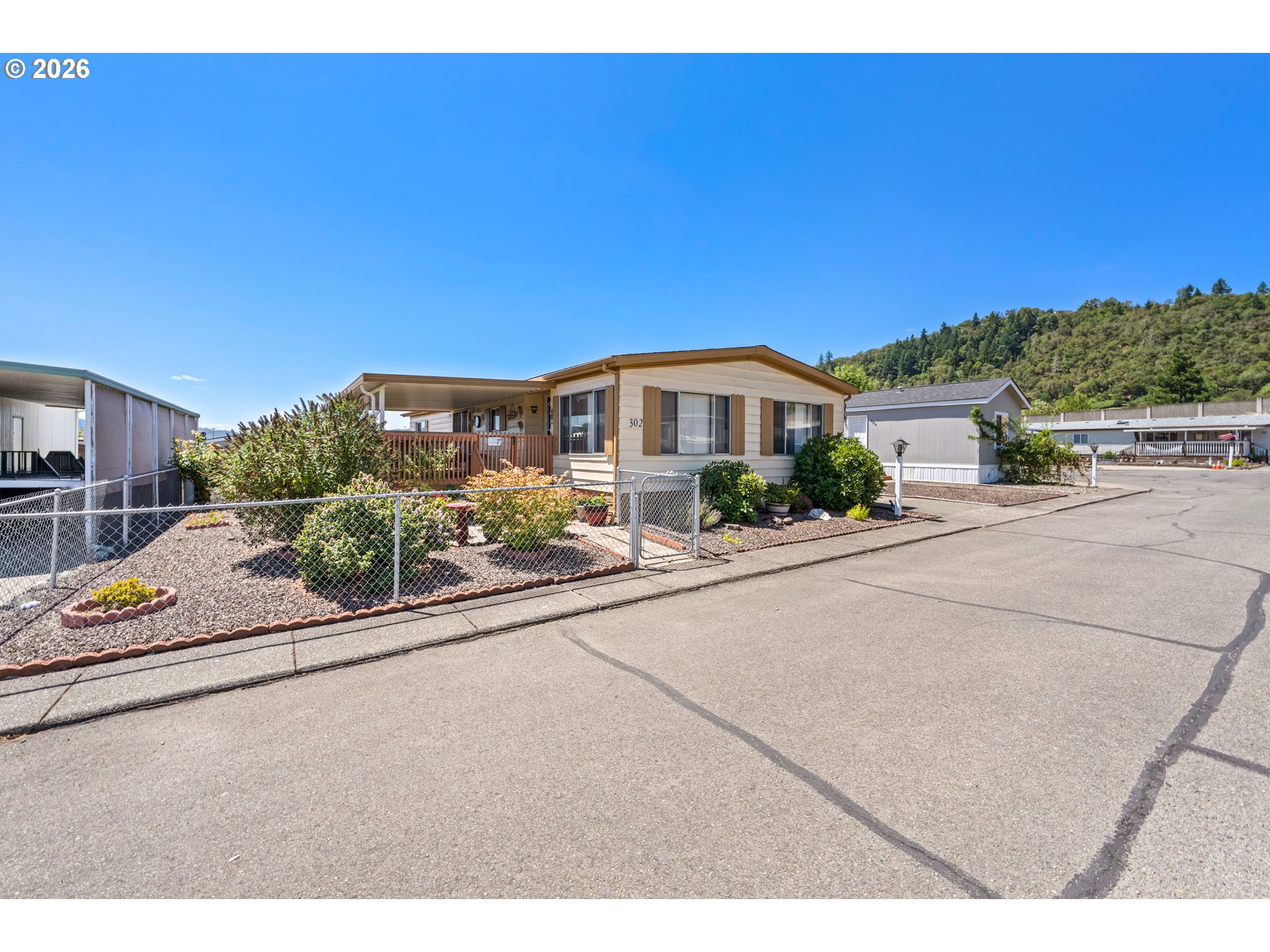 302 SHADOW RANCH LN, Roseburg, OR 97470