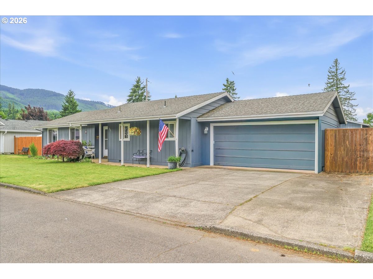 1135 1ST AVE, MillCity, OR 97360