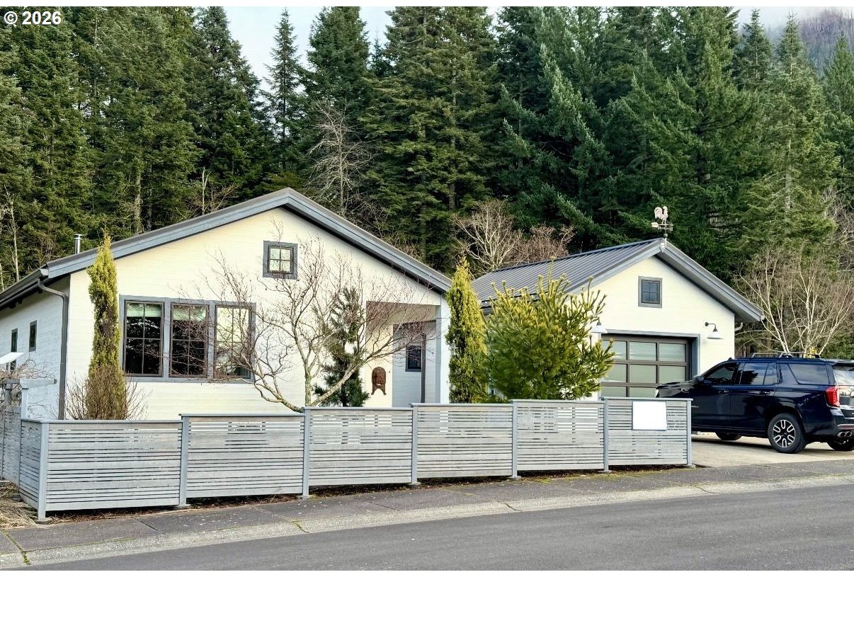 922 SPELLING PL, CascadeLocks, OR 97014