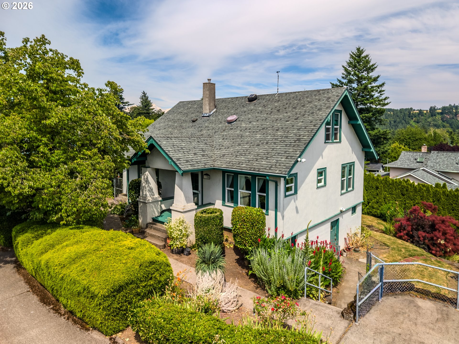 1530 TROUTDALE RD, Troutdale, OR 97060