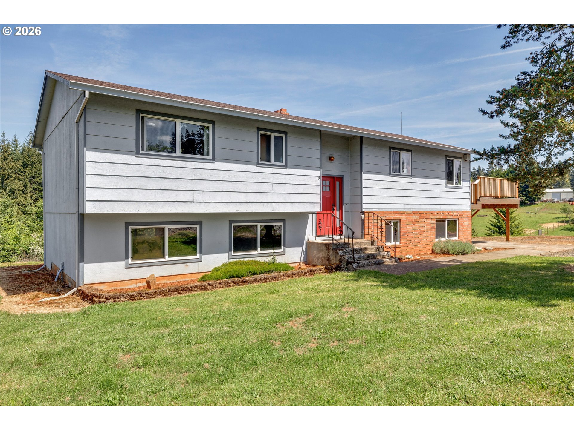 24271 LARKIN RD, Beavercreek, OR 97004