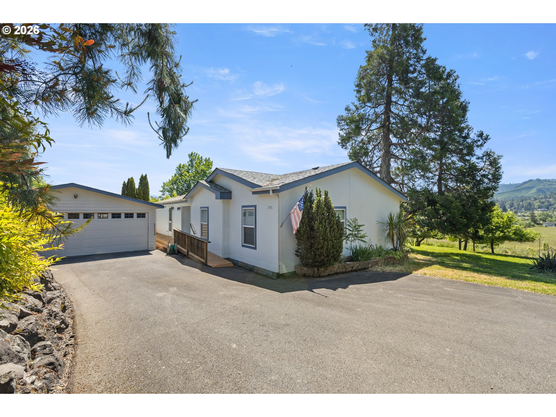 1971 SIXTH AVE, Sutherlin, OR 97479