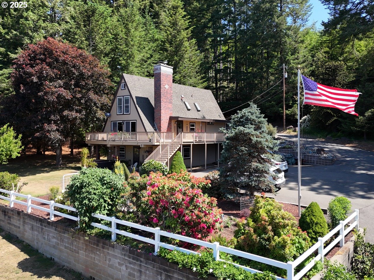 17769 RAINBOW ROCK RD, Brookings, OR 97415