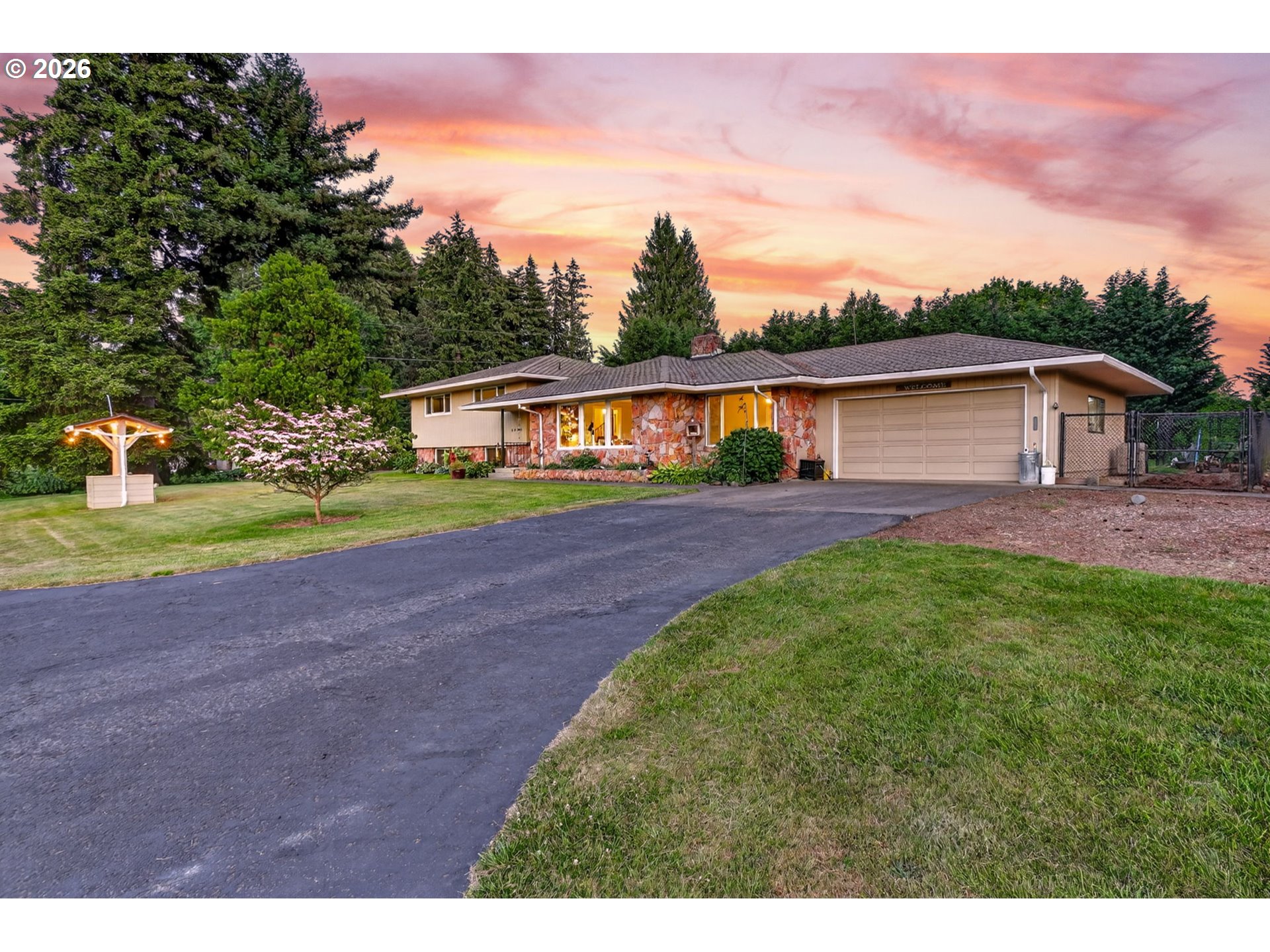 8439 COTTRELL RD, Boring, OR 97009