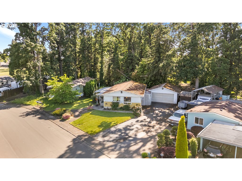 11847 CHATEAU DR, Woodburn, OR 97071