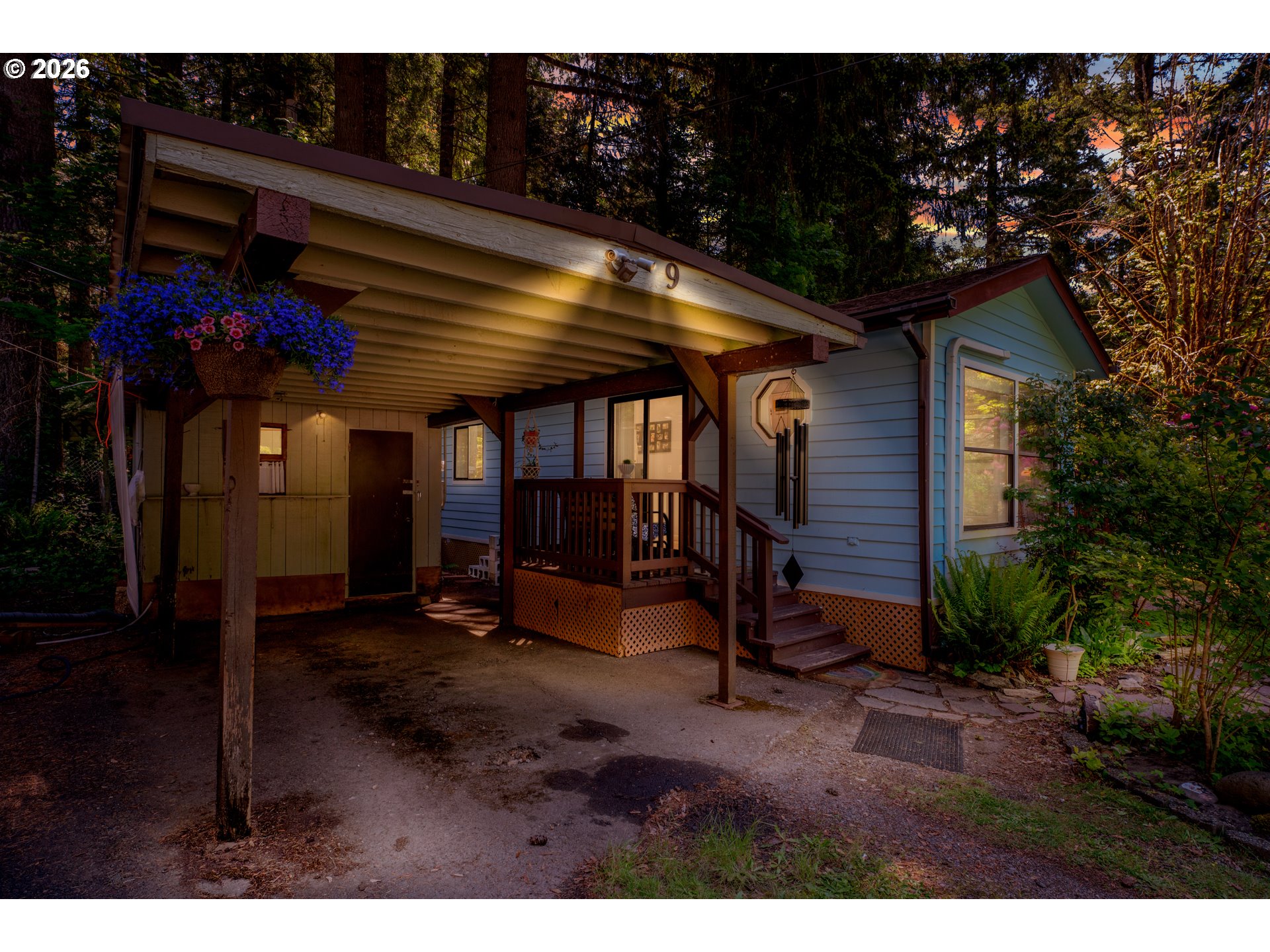 55636 MCKENZIE RIVER DR, BlueRiver, OR 97413