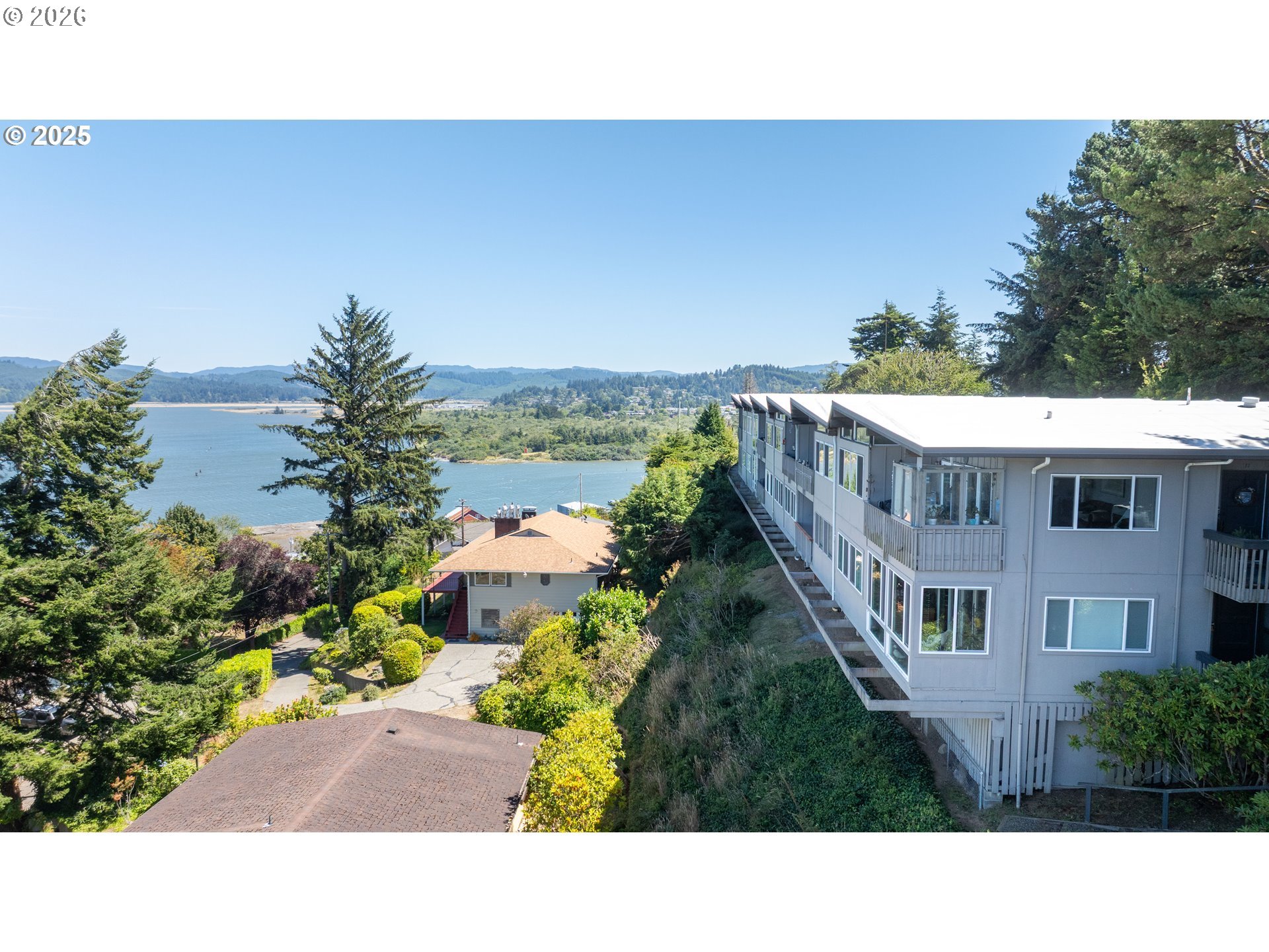 290 3RD CT, CoosBay, OR 97420